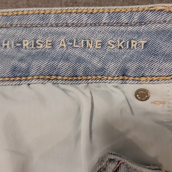 American Eagle High Waist A-Line Denim Skirt Light Wash - Picture 3 of 8